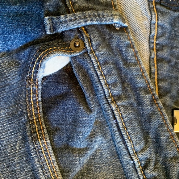 Banana Republic cuffed capri. Used, size 6. - Picture 6 of 7